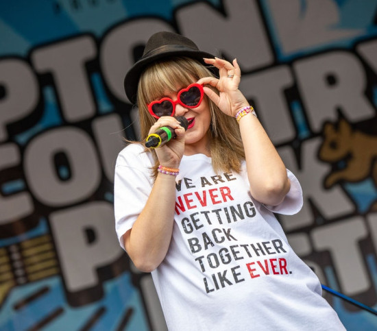 Totally Taylor - Melissa T promotional photo